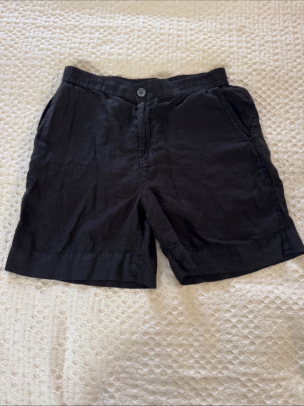 Velvet by Graham & Spencer Black Casual Flat-Front Linen Shorts